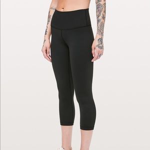 lululemon black Wunder Under Crops